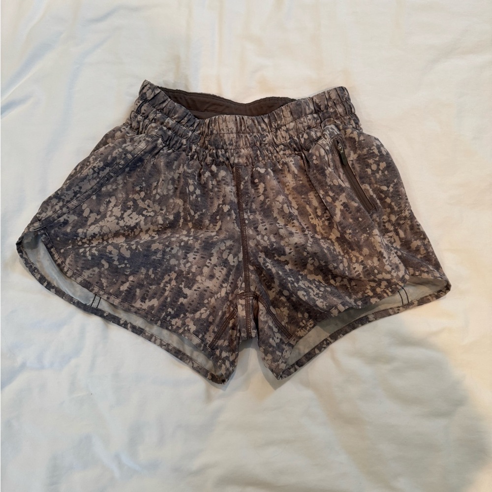 Lululemon Tracker V Short | Size 6